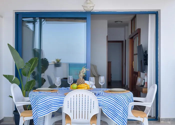 Mariate I Casa Frente Al Mar En Tatil Evi Punta Mujeres